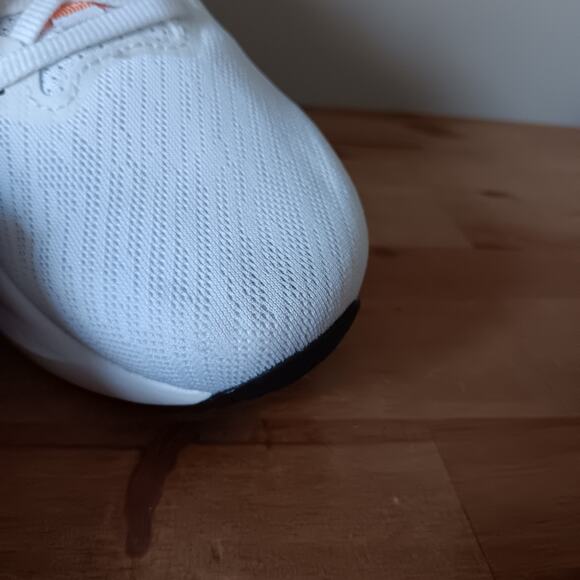 ASICS Womens Versablast 4 White Light Ube 1012B775 Size 10 Running Shoes - Picture 12 of 13